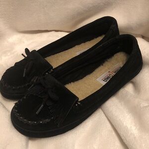Minnetonka Women's Black Suede Moccasins